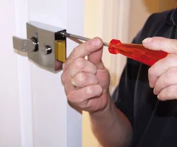 Super Locksmith Services Lynn, MA 781-203-8010 - 29-1